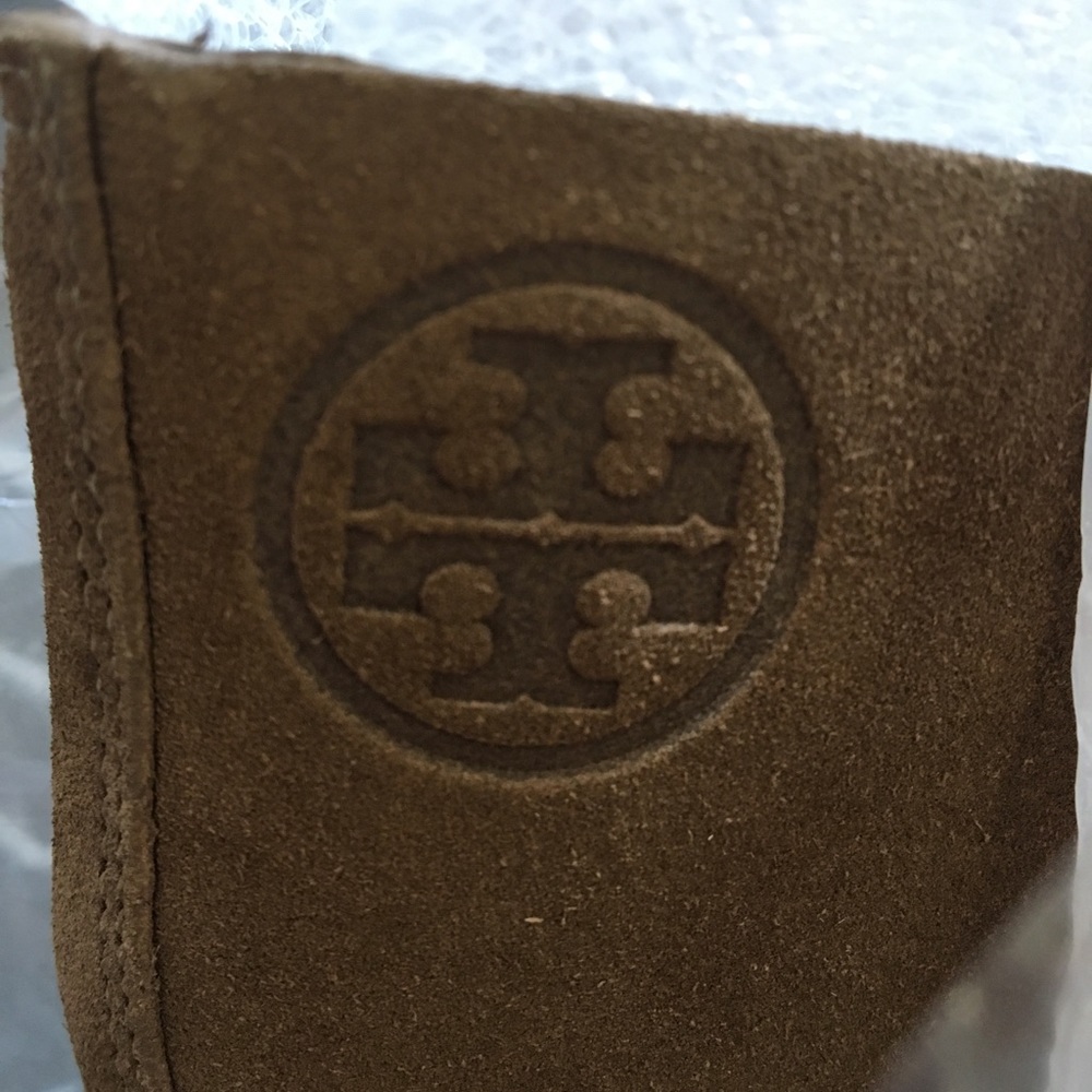 FIRM // NIB Tory Burch Siena suede Bootie Boots 7 - Picture 8 of 8